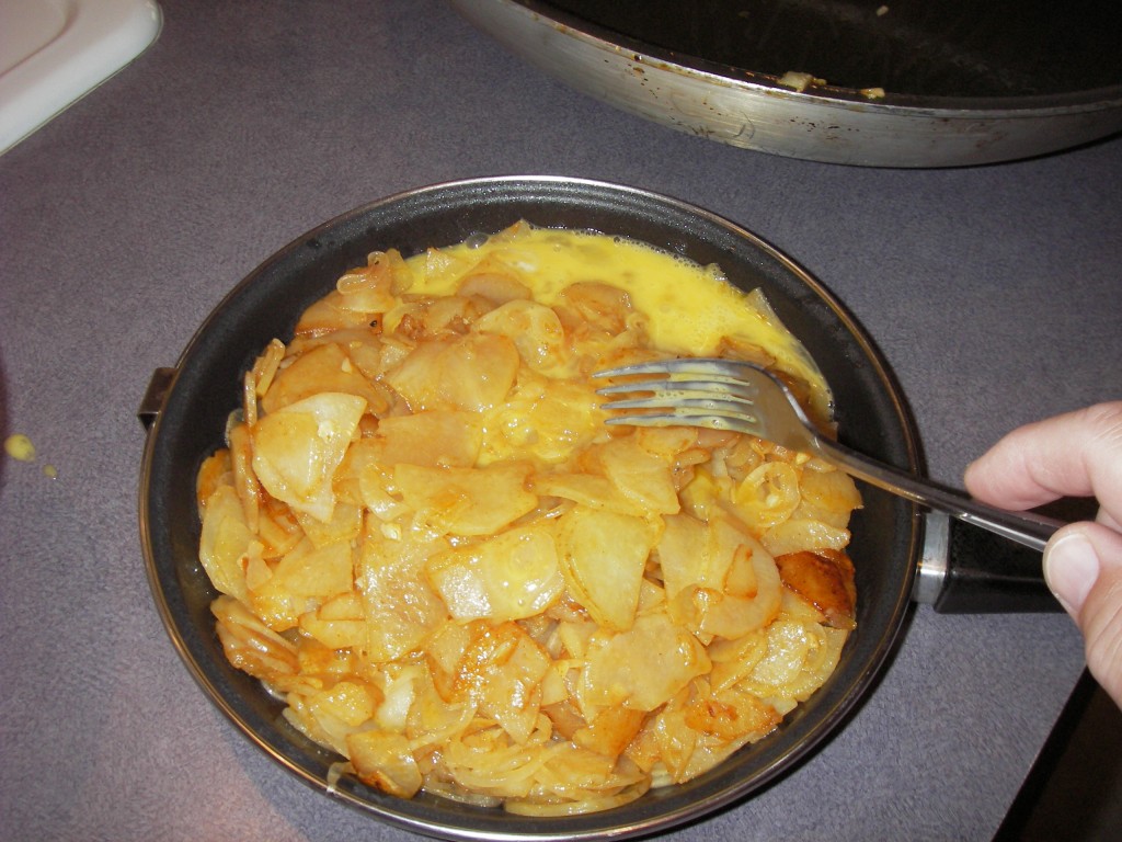 Mix potatoes and eggs